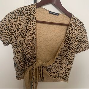NWOT Brandy Melville Rae Leopard Print Wrap top